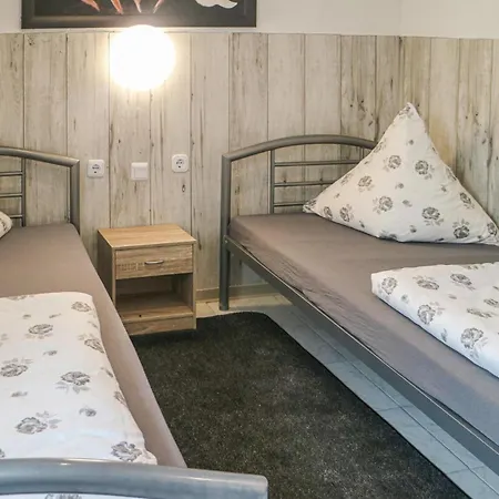 Stunning In Bandow With Wifi 아파트 *