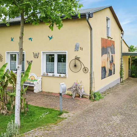 Apartment Stunning In Bandow With Wifi Schwaan