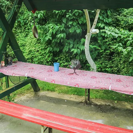 Stunning In Bandow With Wifi 아파트 Schwaan